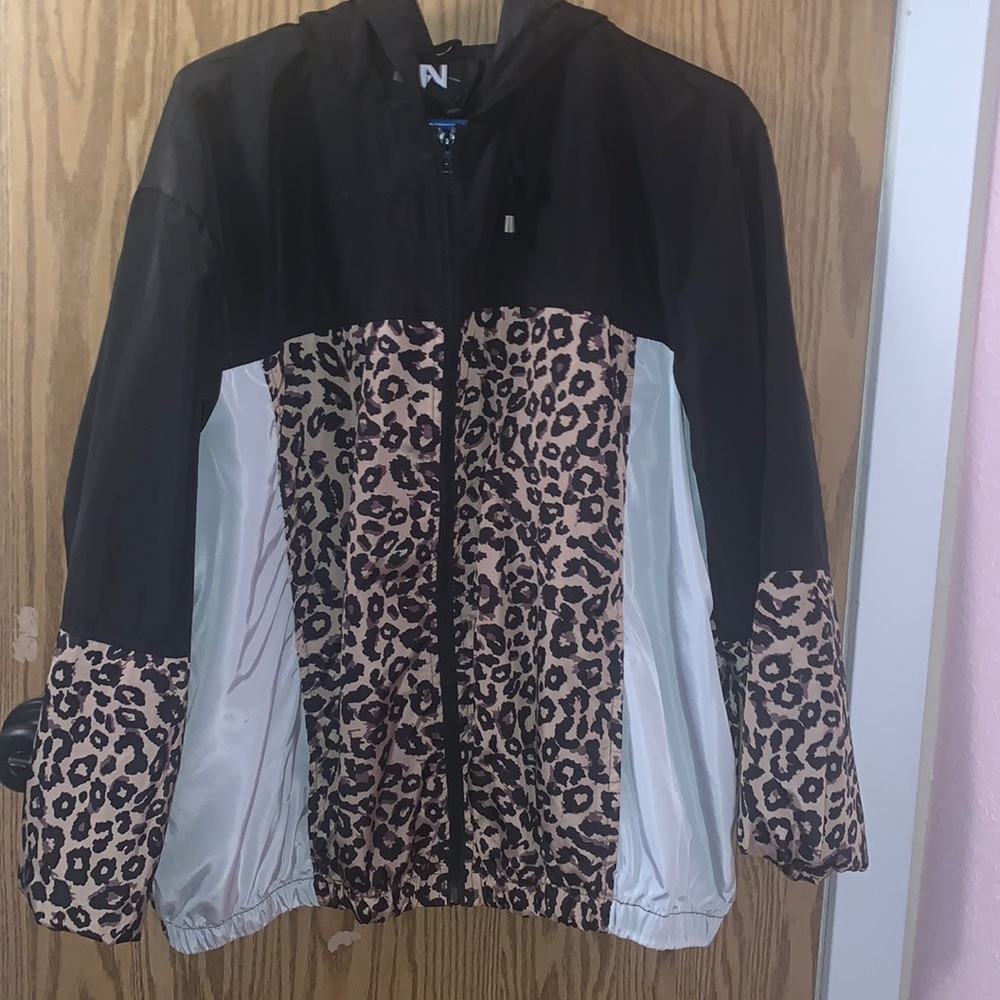 Cheetah wind breaker